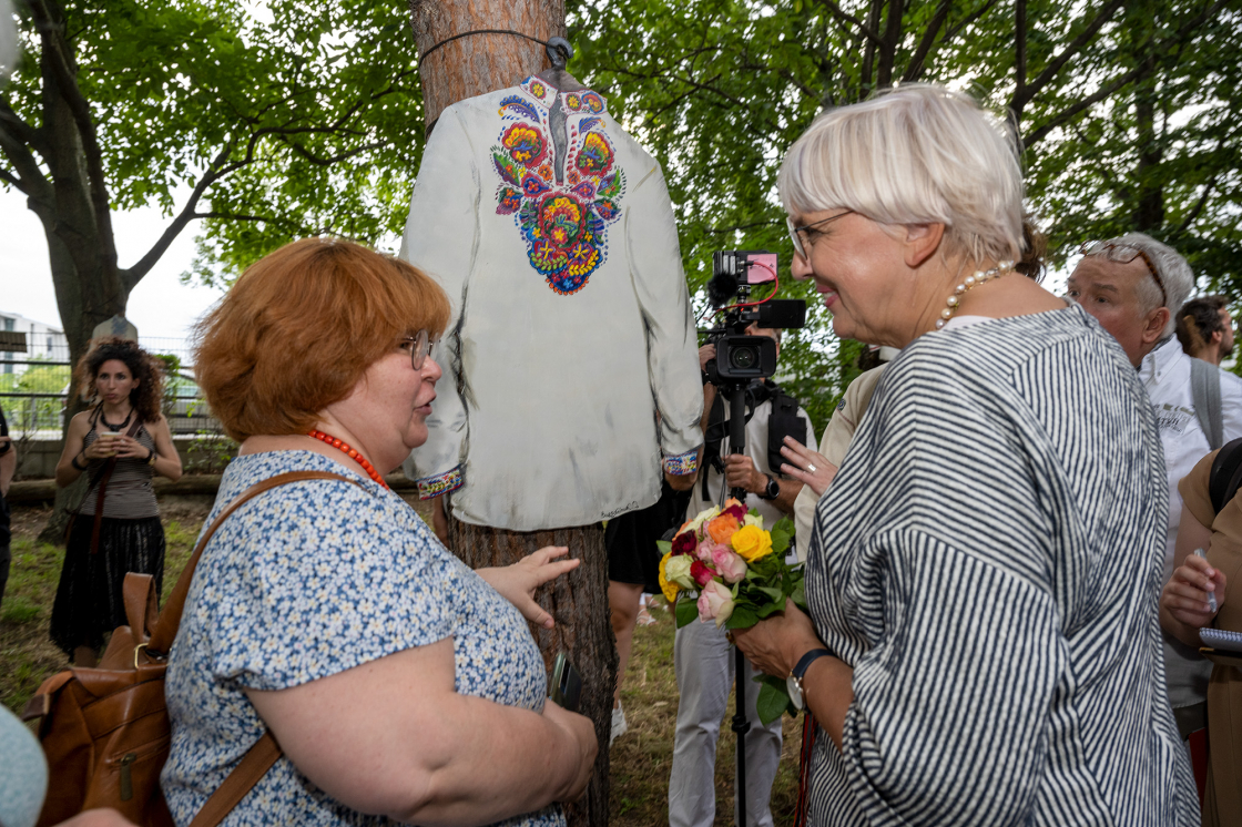 Zwei Menschen im Gespräch
